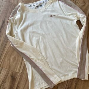 Champion. Size small shirt euc